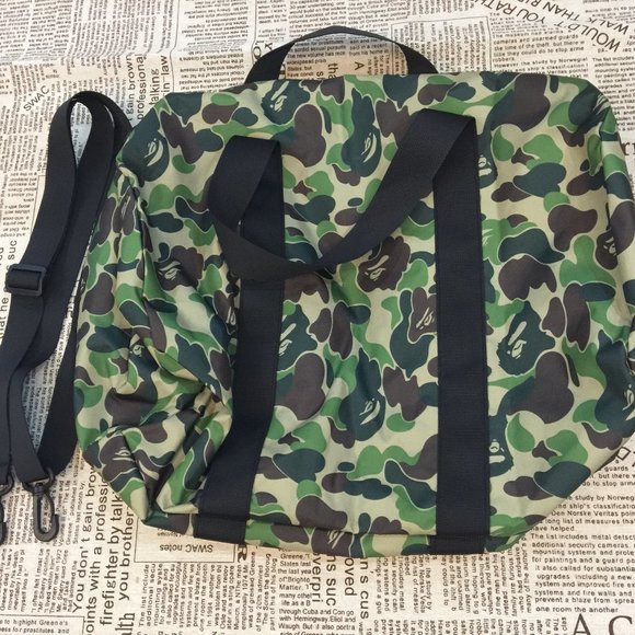 A bathing ape bape camo duffel gym bag - Picture 7 of 7